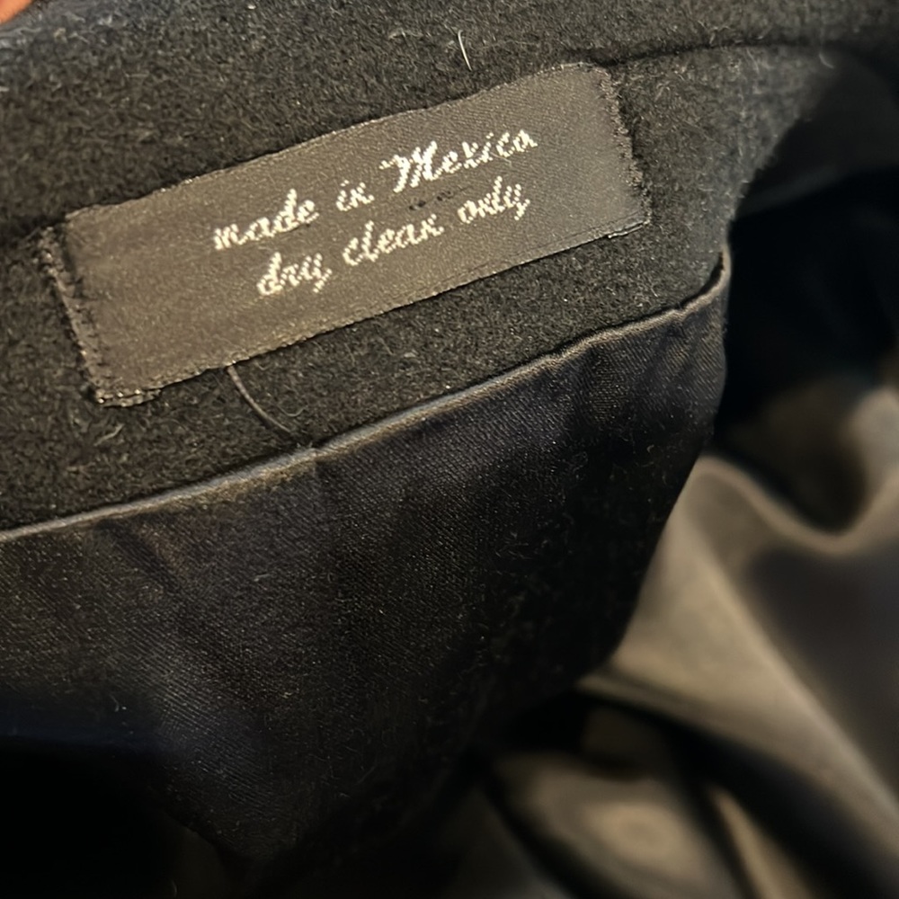 Coat - Picture 6 of 10